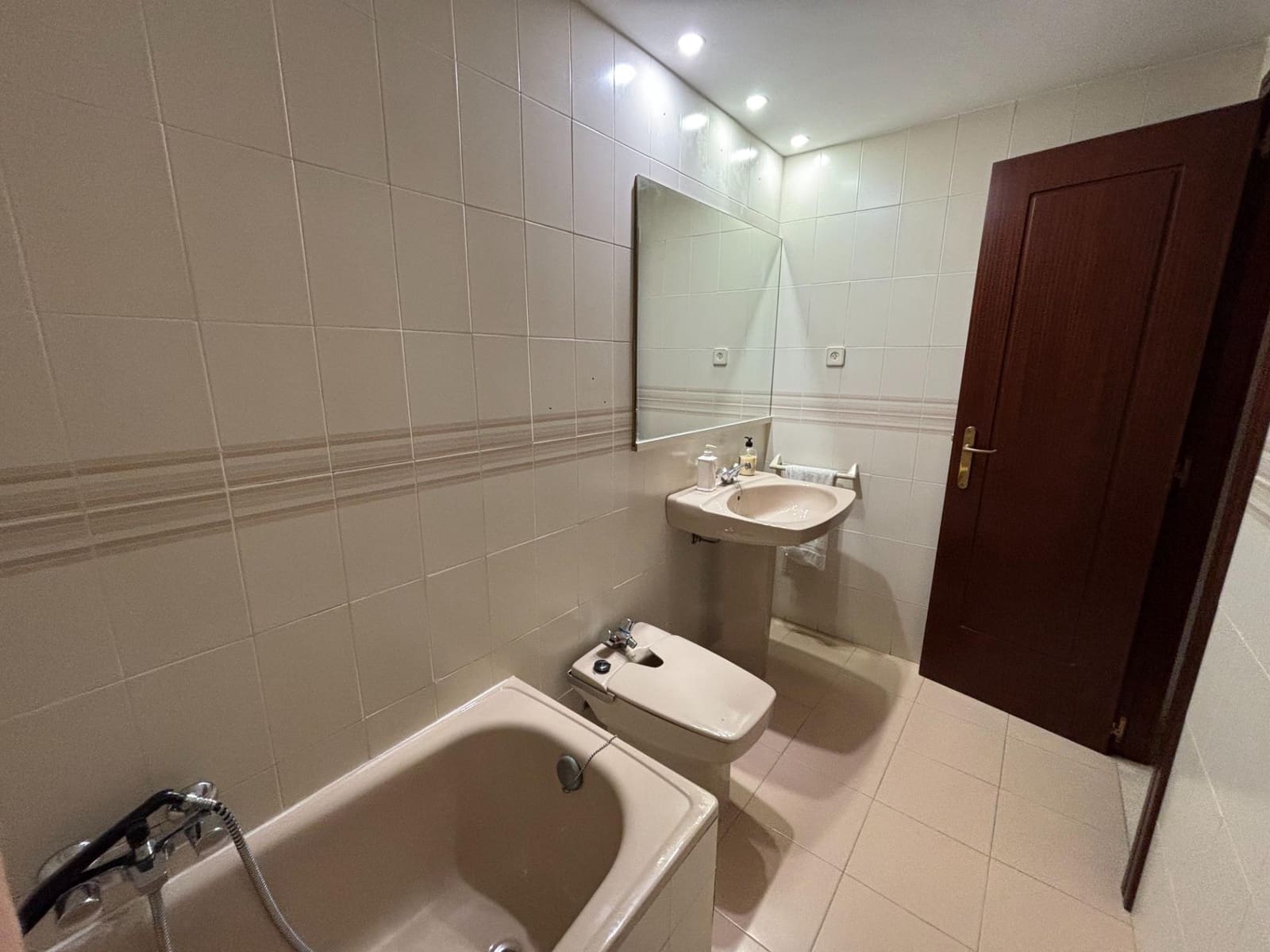 4 Zimmer Wohnung zu vermieten in Alicante / Alacant Stadt - 1.500 € (Ref: 10035450)