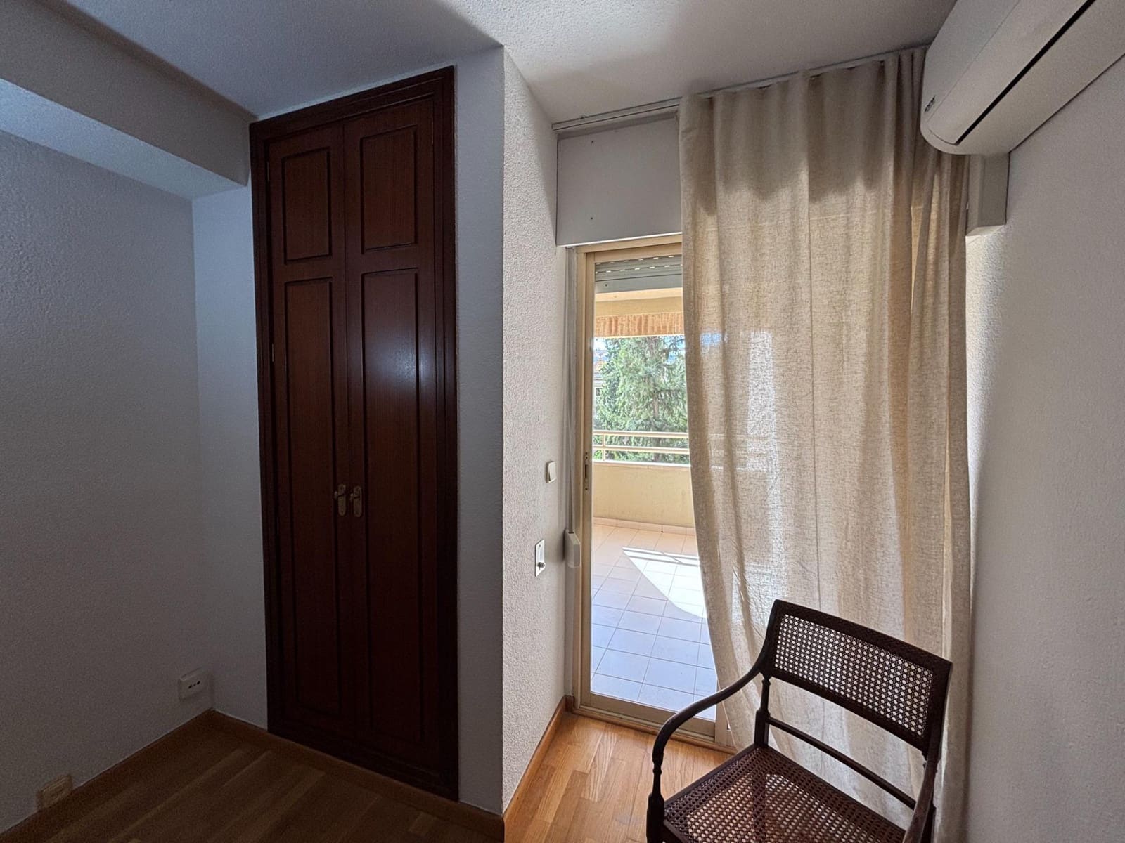 4 Zimmer Wohnung zu vermieten in Alicante / Alacant Stadt - 1.500 € (Ref: 10035450)