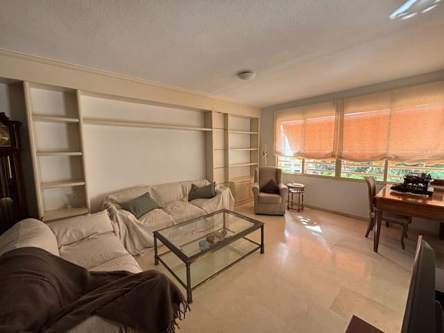 4 Zimmer Wohnung zu vermieten in Alicante / Alacant Stadt - 1.500 € (Ref: 10035450)