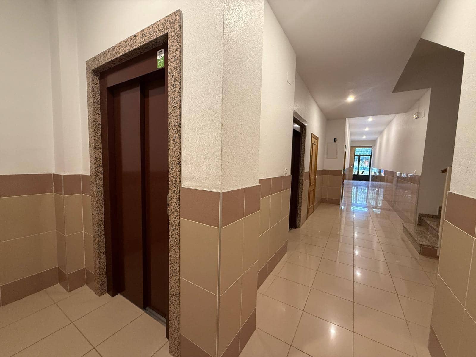 Piso de 3 habitaciones en Torrellano en alquiler con garaje - 860 € (Ref: 10049376)