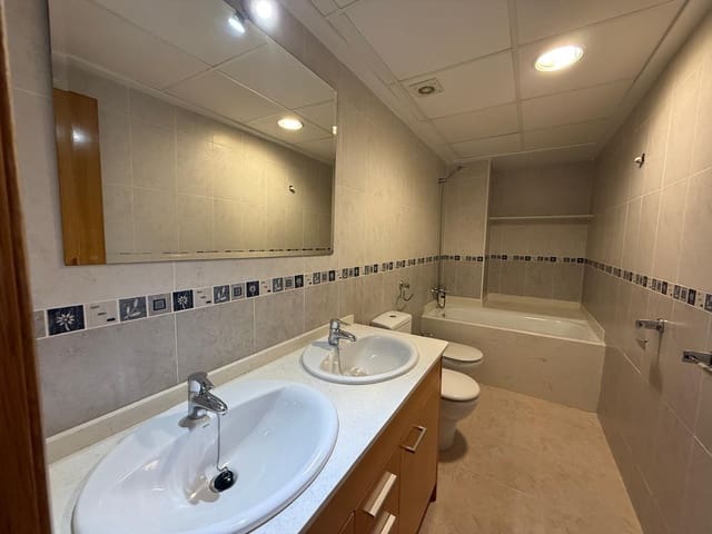 Piso de 3 habitaciones en Torrellano, Elche / Elx en alquiler con garaje - 860 € (Ref: 10049376)