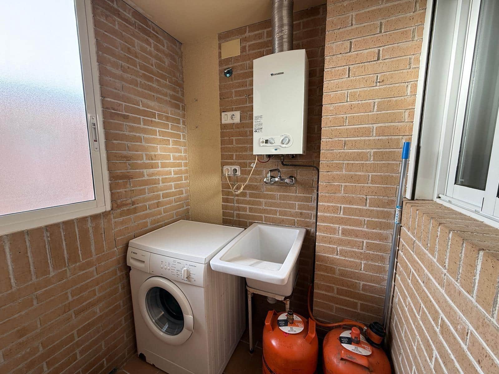 Piso de 3 habitaciones en Torrellano en alquiler con garaje - 860 € (Ref: 10049376)