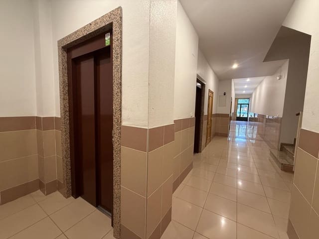 Appartement de 2 chambres à louer à Torrellano, Elche / Elx - 860 € (Ref: 10049376)