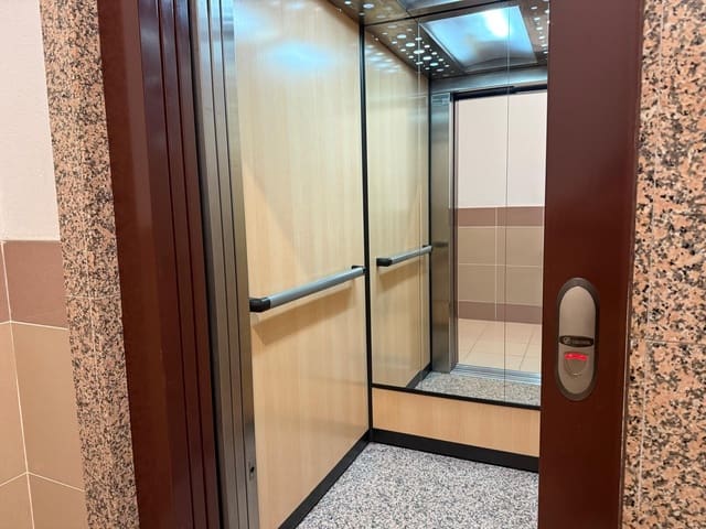 Appartement de 2 chambres à louer à Torrellano, Elche / Elx - 860 € (Ref: 10049376)
