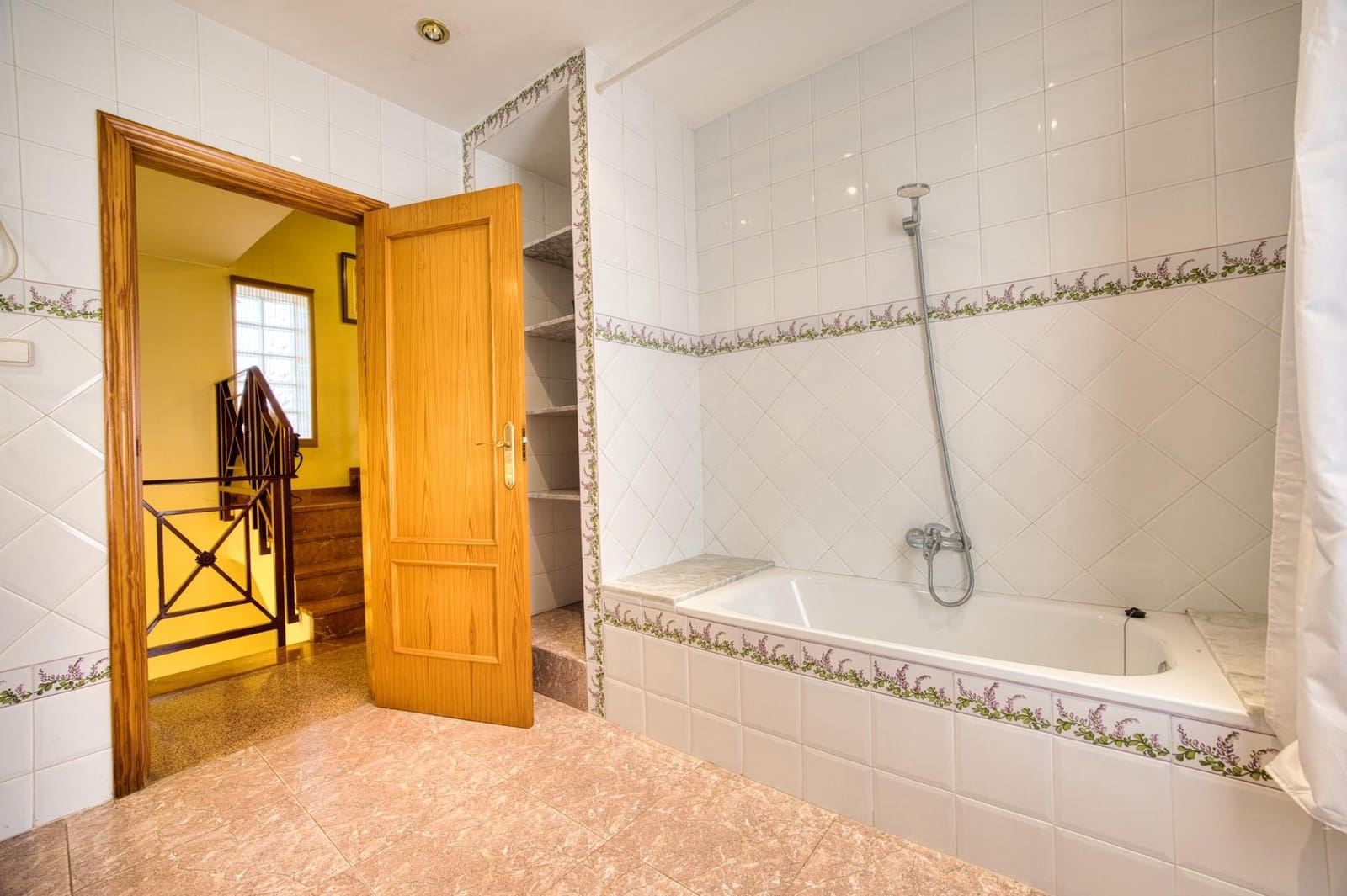 4 soverom Villa til salgs i Alicante by - € 585 000 (Ref: 10055364)