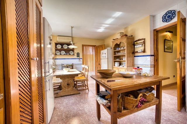 4 soverom Villa til salgs i Rabasa, Alicante by - € 585 000 (Ref: 10055364)