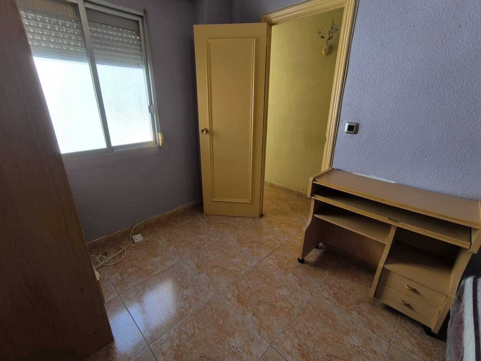3 sypialnia Mieszkanie do wynajęcia w Miasto Alicante / Alacant - 900 € (Ref: 10068001)