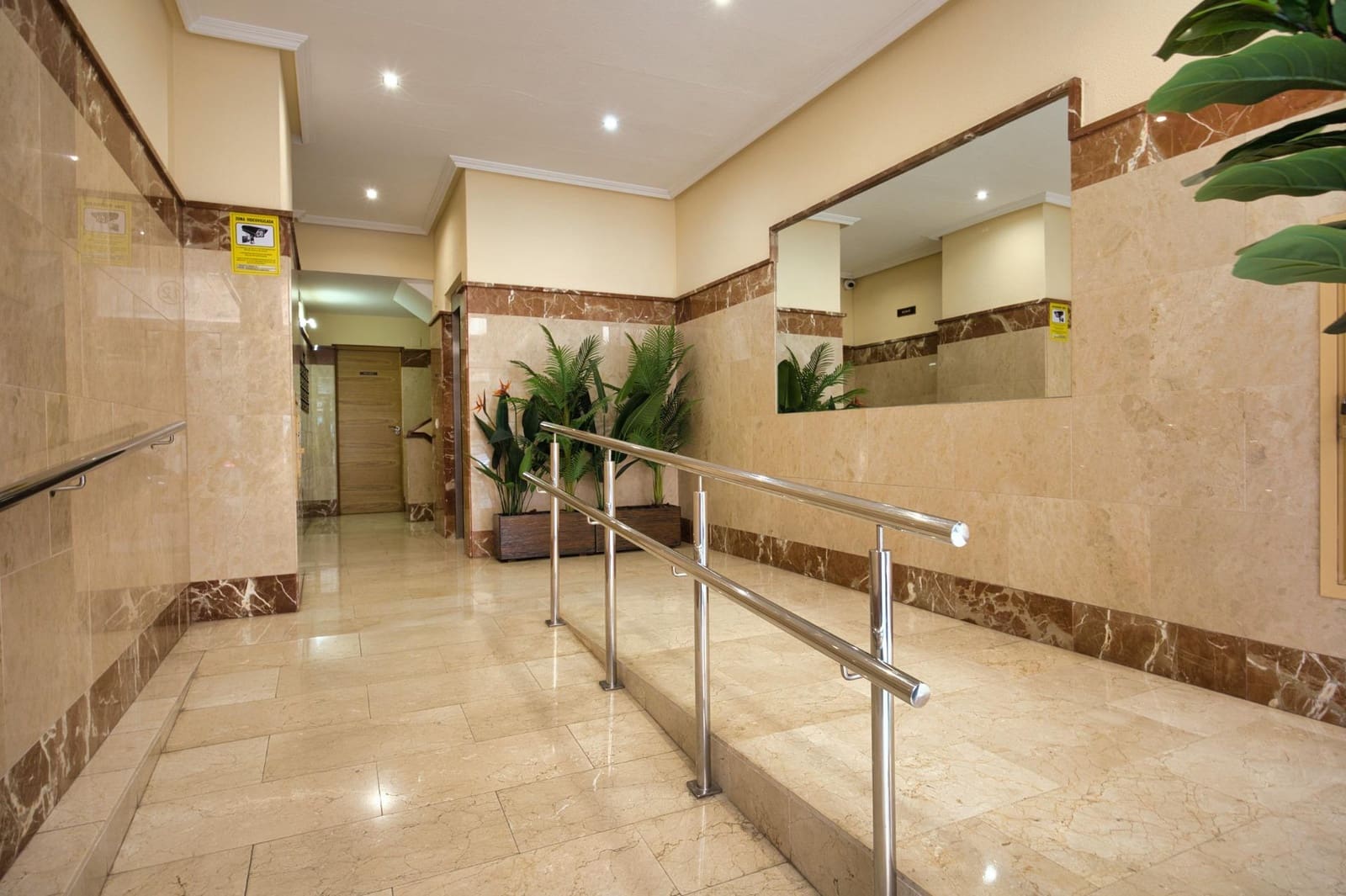 3 bedroom Flat for sale in Alicante / Alacant city with garage - € 345,400 (Ref: 10100246)