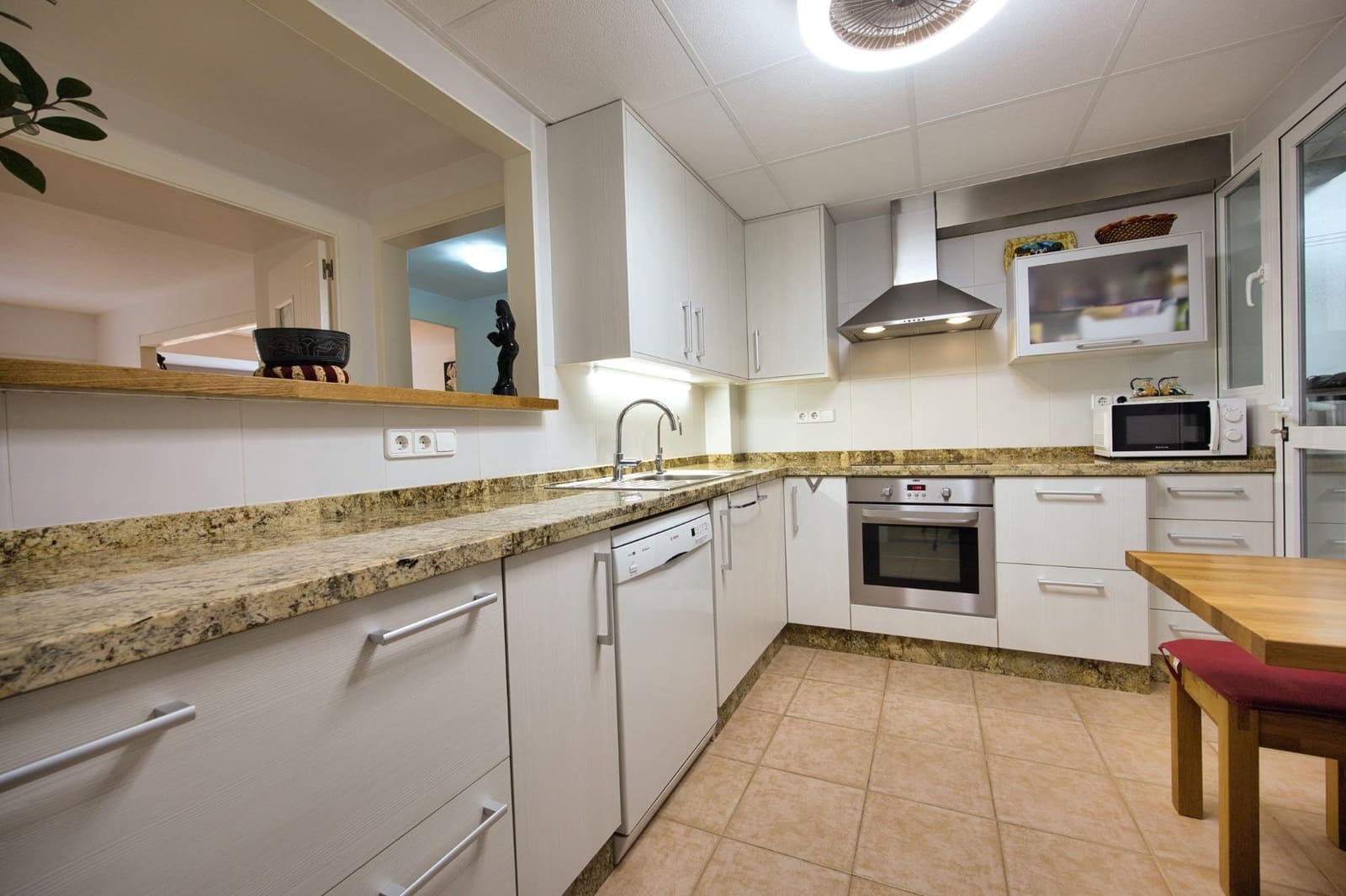 3 bedroom Flat for sale in Alicante / Alacant city with garage - € 397,000 (Ref: 10100247)