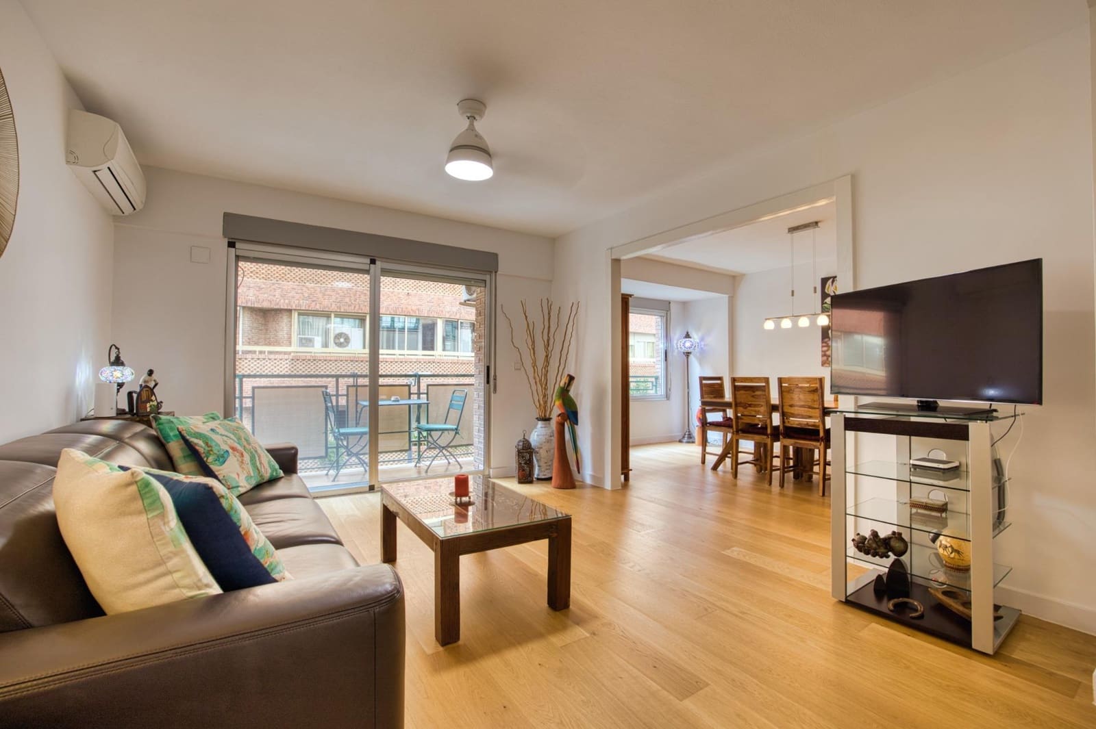 3 bedroom Flat for sale in Alicante / Alacant city with garage - € 397,000 (Ref: 10100247)