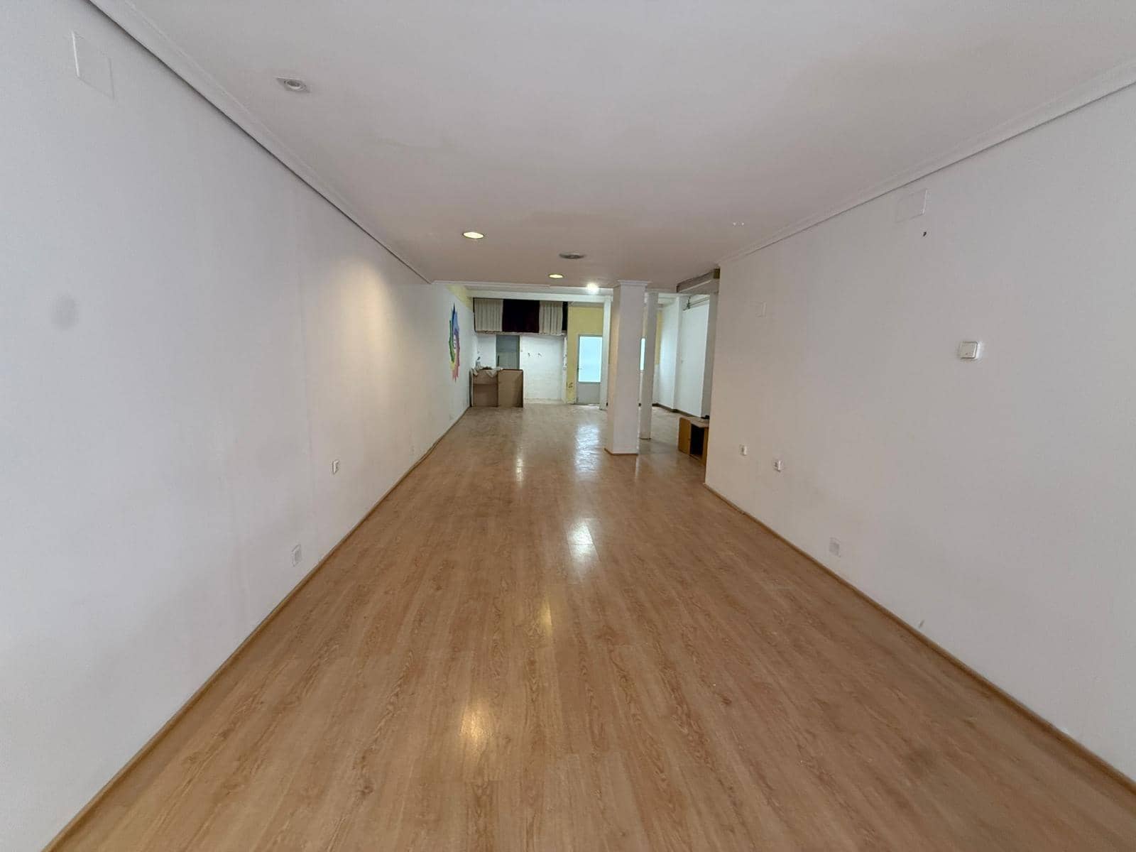 Local Comercial en Alicante / Alacant ciudad en alquiler - 650 € (Ref: 10102687)