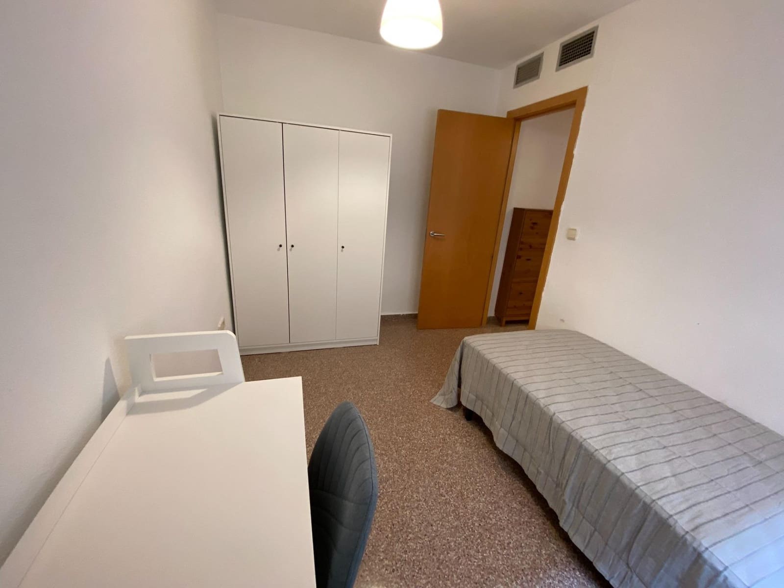 3 sovrum Lägenhet att hyra i San Vicente / Sant Vicent del Raspeig med garage - 900 € (Ref: 10139776)