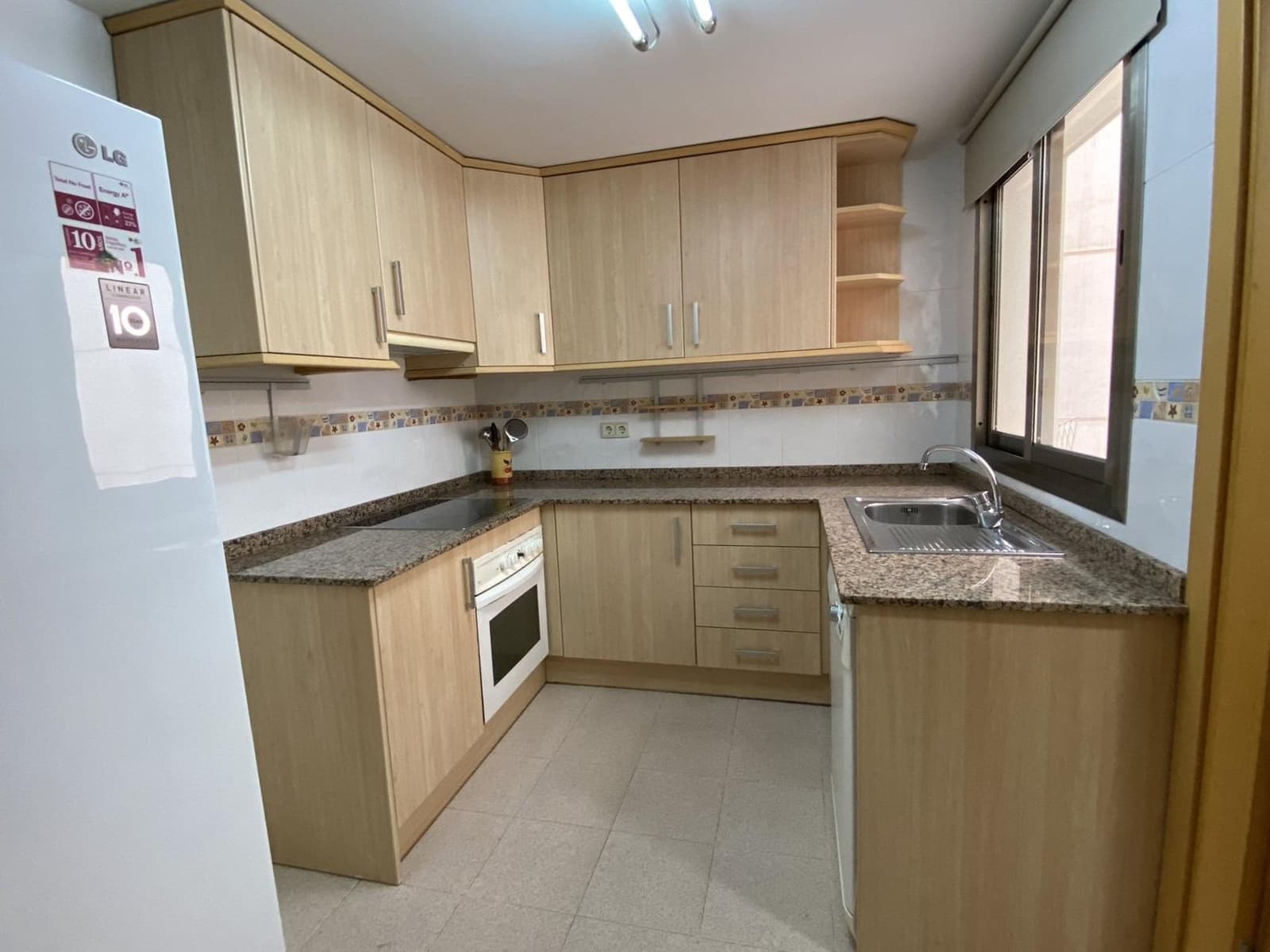 3 sovrum Lägenhet att hyra i San Vicente / Sant Vicent del Raspeig med garage - 900 € (Ref: 10139776)