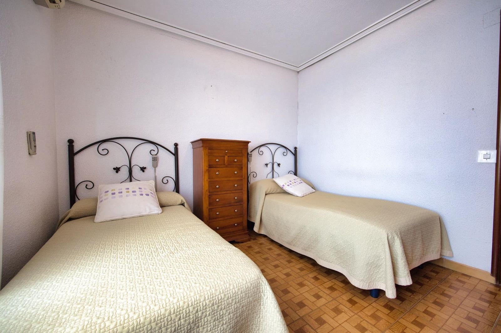 4 sovrum Lägenhet till salu i Alicante stad med pool garage - 280 000 € (Ref: 10151510)