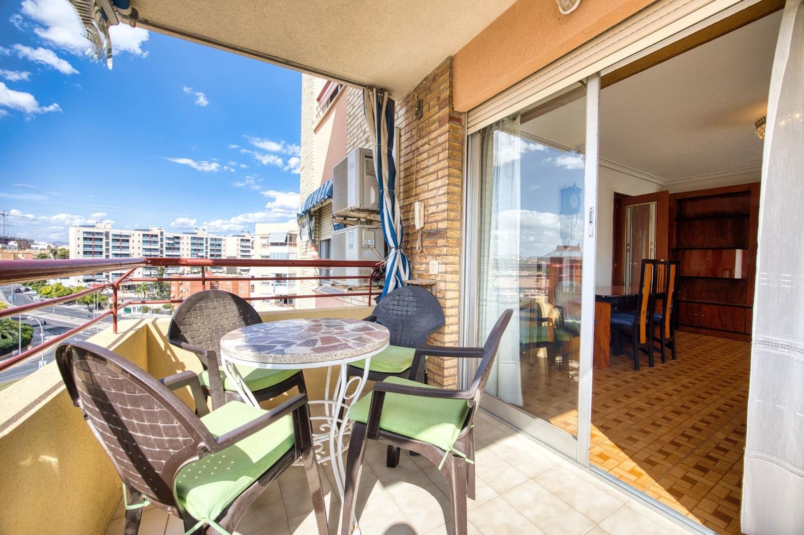 4 sovrum Lägenhet till salu i Alicante stad med pool garage - 280 000 € (Ref: 10151510)