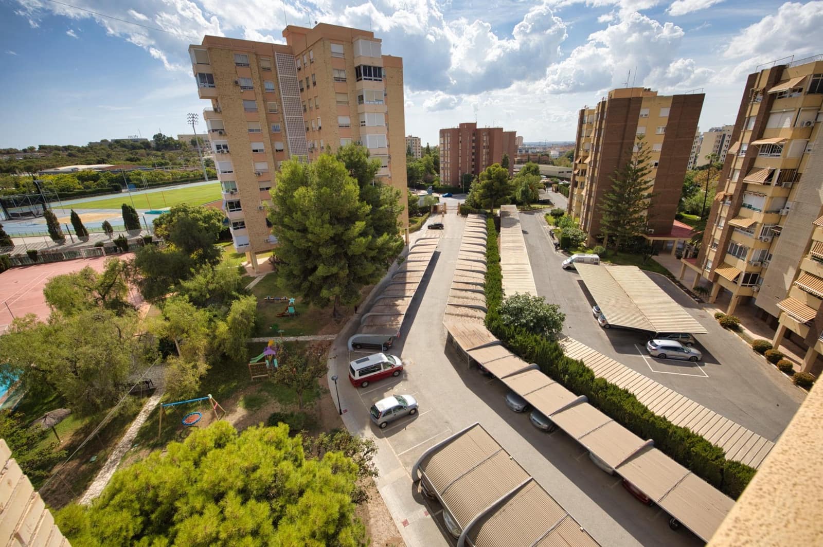 4 sovrum Lägenhet till salu i Alicante stad med pool garage - 280 000 € (Ref: 10151510)
