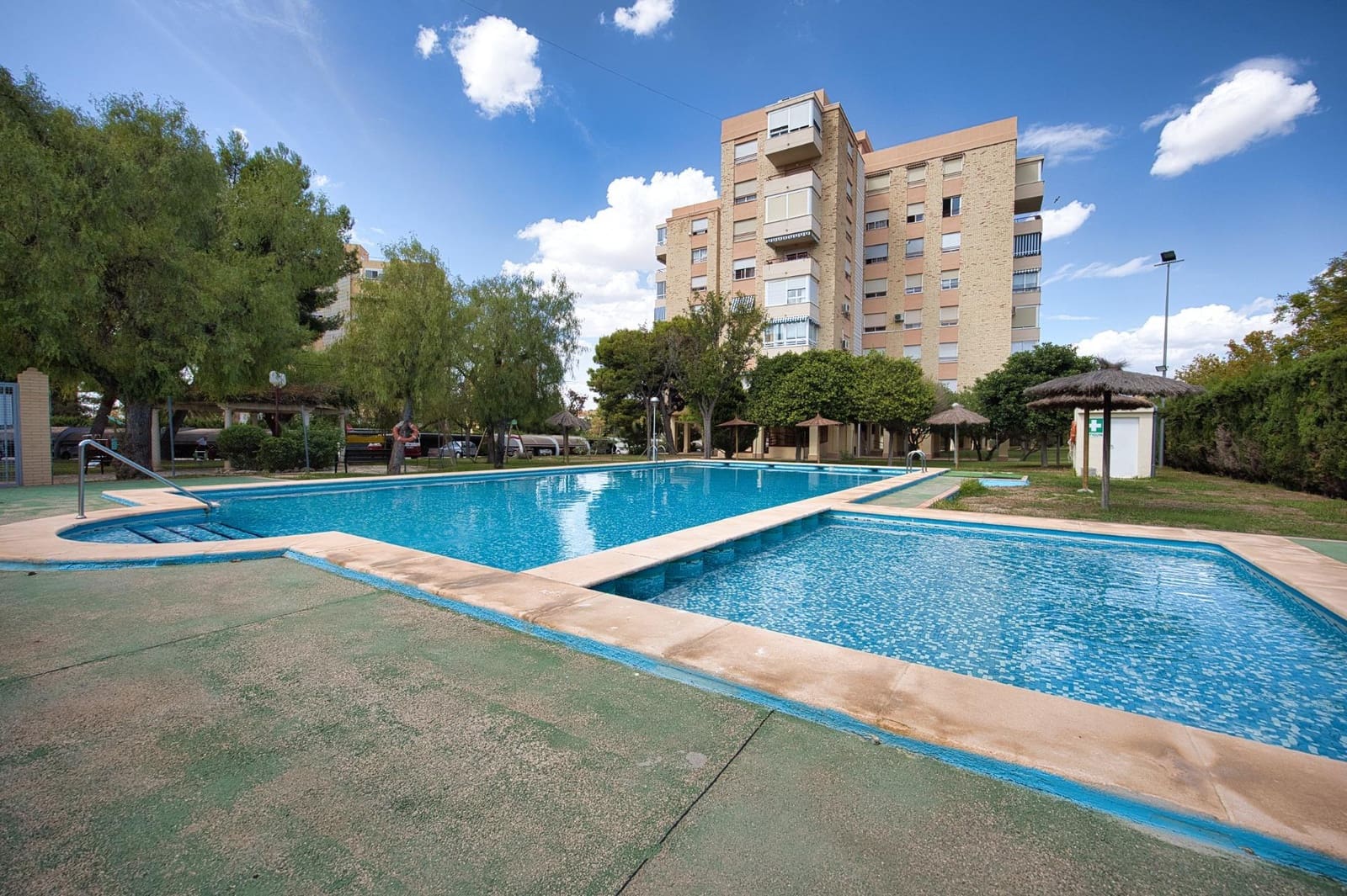 4 sovrum Lägenhet till salu i Alicante stad med pool garage - 280 000 € (Ref: 10151510)