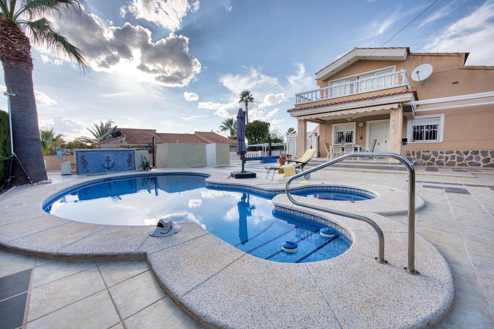 3 soveværelse Villa til salg i Busot med swimmingpool garage - € 380.000 (Ref: 10153690)