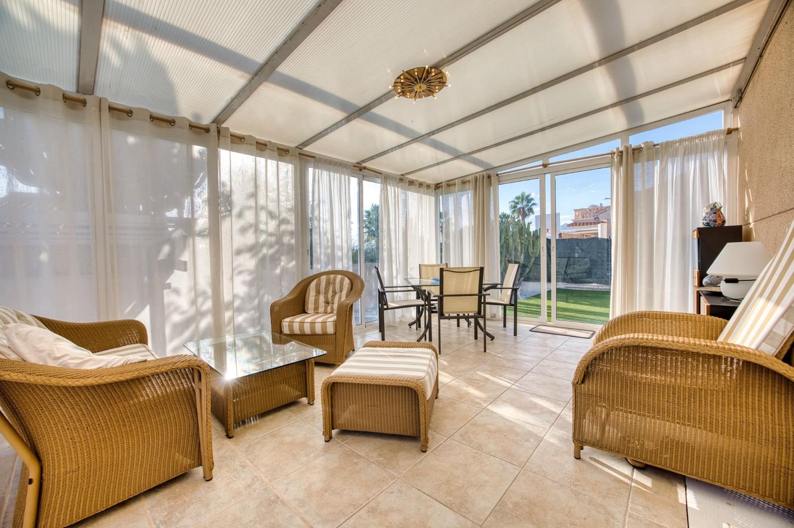 3 soveværelse Villa til salg i Busot med swimmingpool garage - € 380.000 (Ref: 10153690)