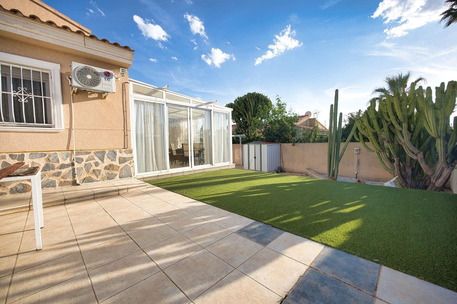 3 soveværelse Villa til salg i Busot med swimmingpool garage - € 380.000 (Ref: 10153690)