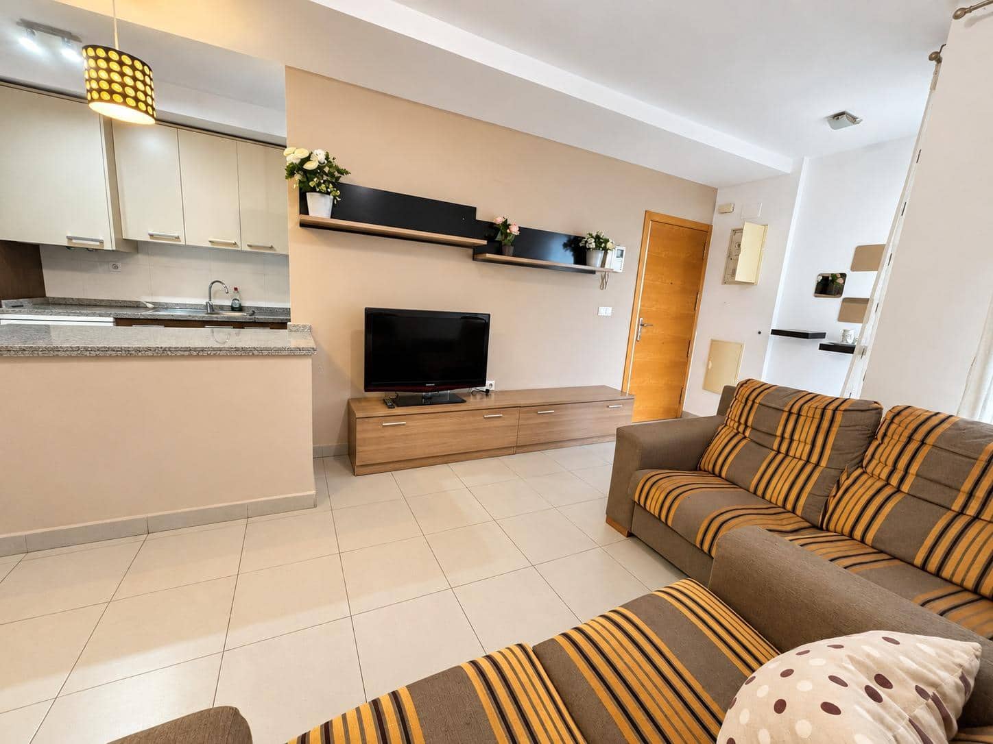 2 bedroom Flat for rent in San Vicente / Sant Vicent del Raspeig with garage - € 1,000 (Ref: 10159776)