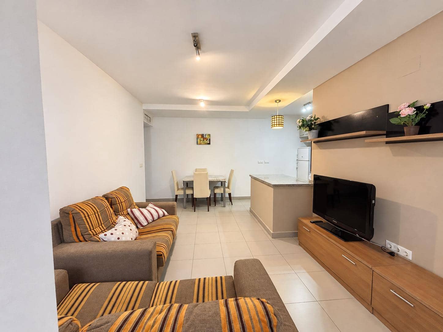 2 bedroom Flat for rent in San Vicente / Sant Vicent del Raspeig with garage - € 1,000 (Ref: 10159776)