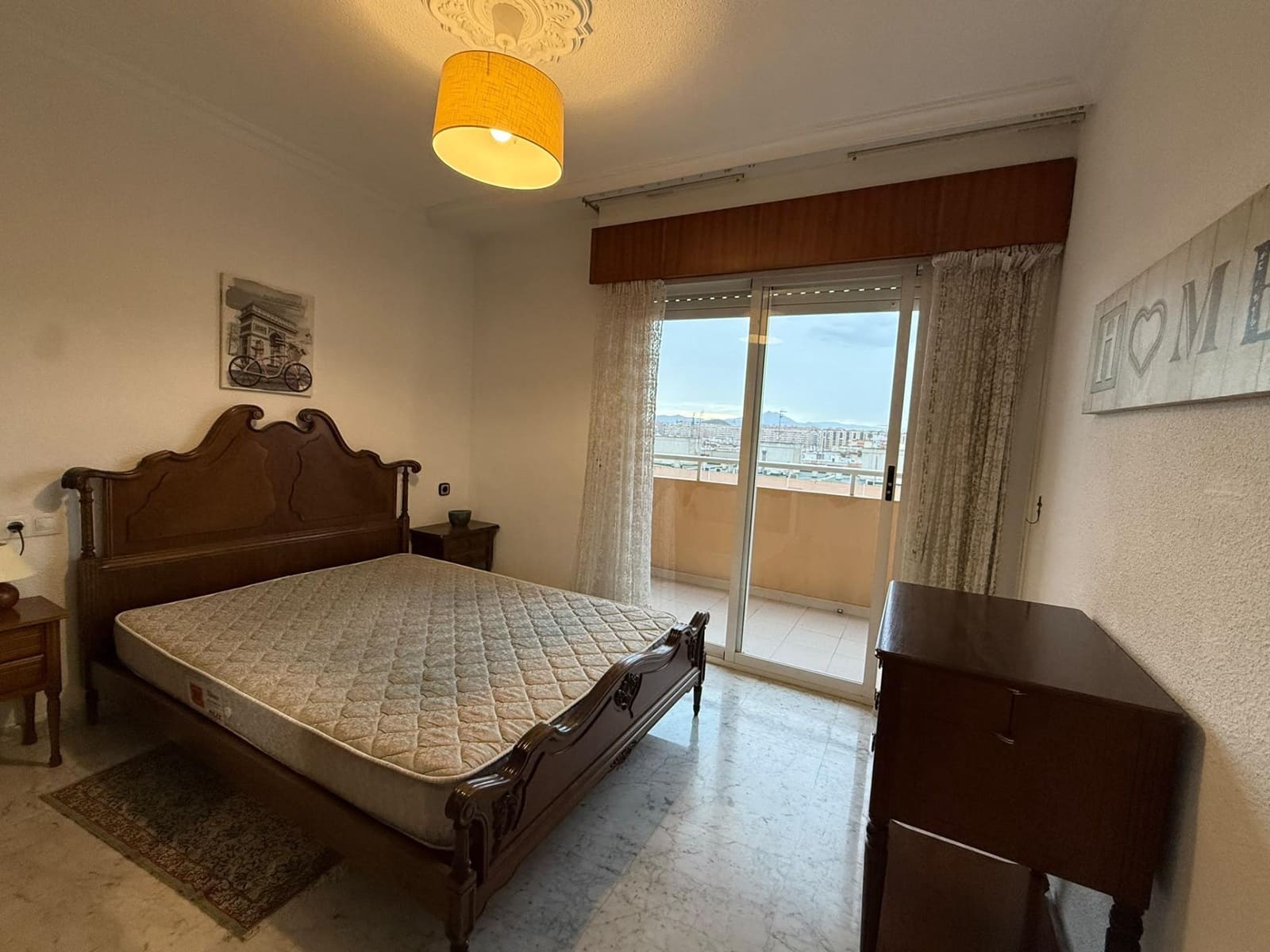 4 bedroom Flat for rent in Alicante / Alacant city - € 1,150 (Ref: 10161560)