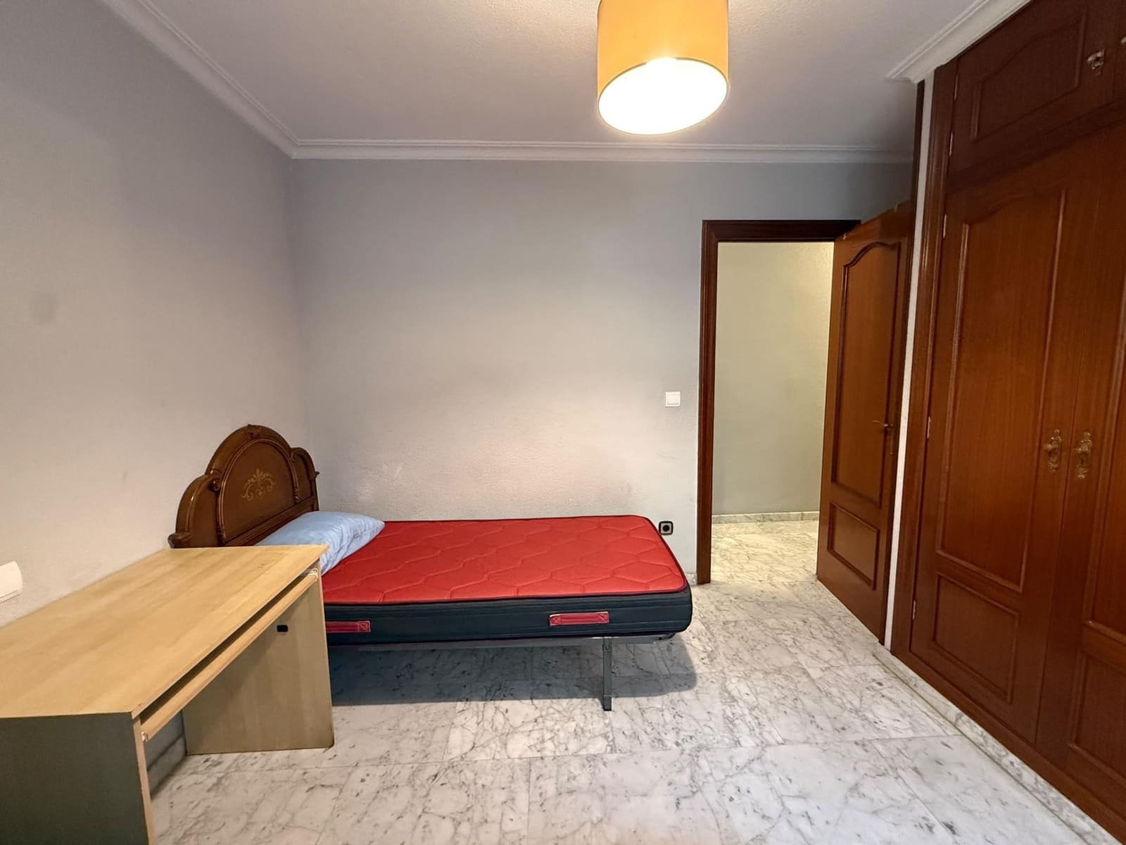 4 bedroom Flat for rent in Alicante / Alacant city - € 1,150 (Ref: 10161560)