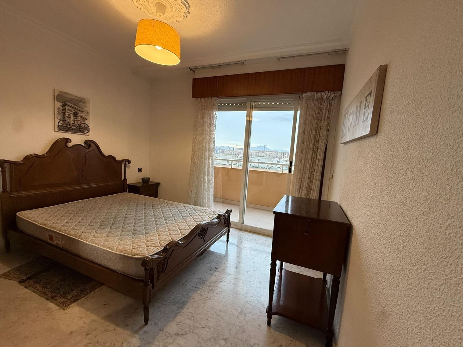 4 bedroom Flat for rent in Alicante / Alacant city - € 1,150 (Ref: 10161560)