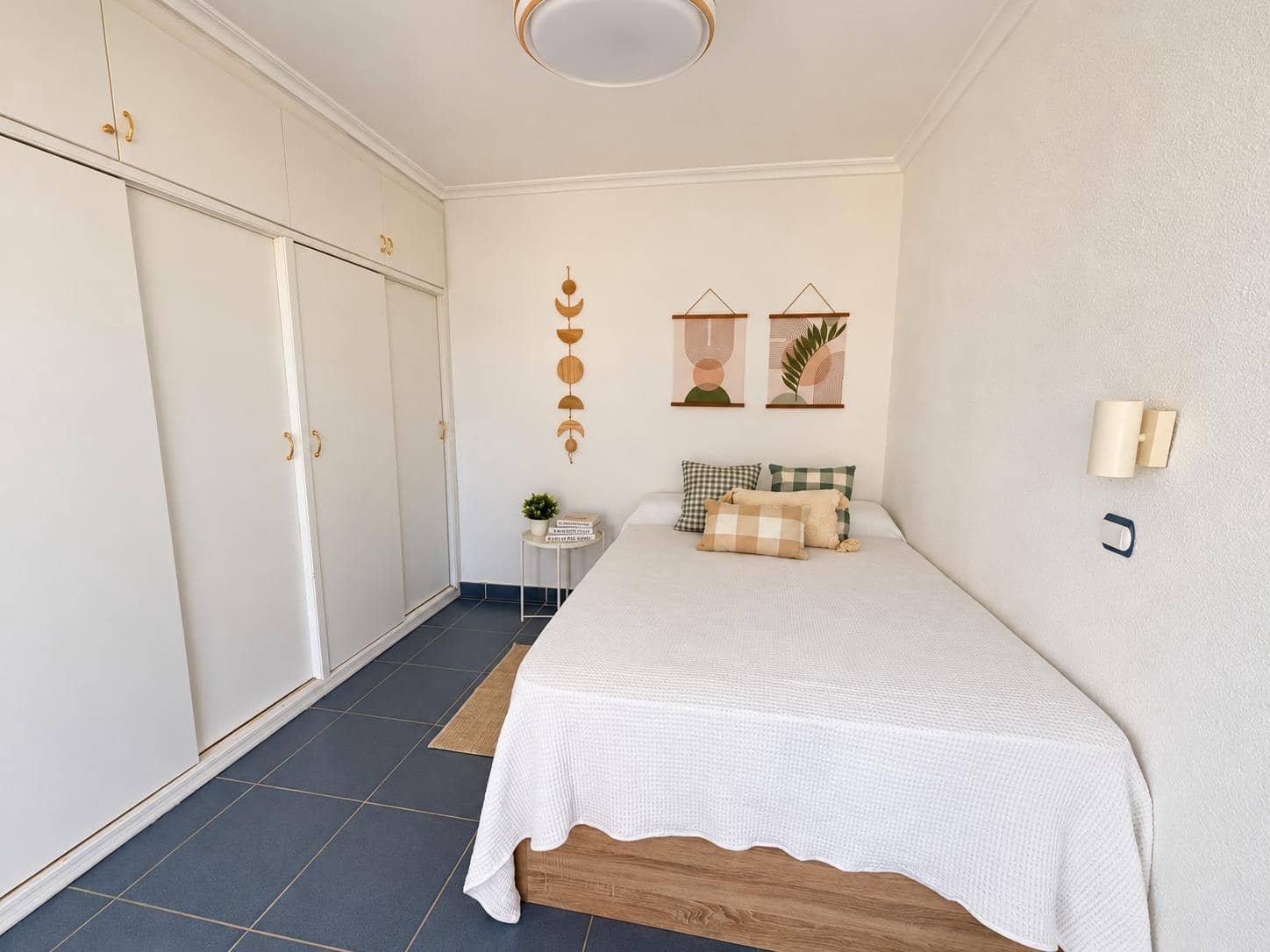 1 soverom Leilighet til salgs i Alicante by med svømmebasseng - € 245 000 (Ref: 10174027)