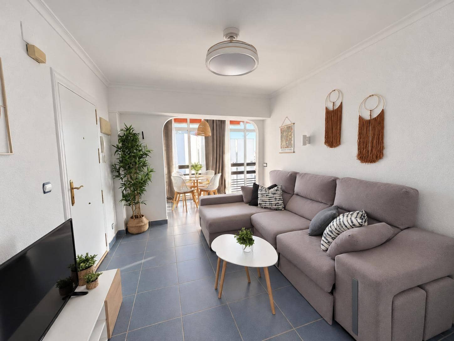 1 soverom Leilighet til salgs i Alicante by med svømmebasseng - € 245 000 (Ref: 10174027)