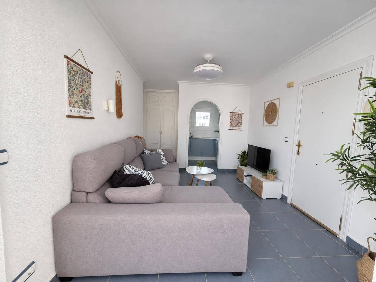 1 soverom Leilighet til salgs i Alicante by med svømmebasseng - € 245 000 (Ref: 10174027)