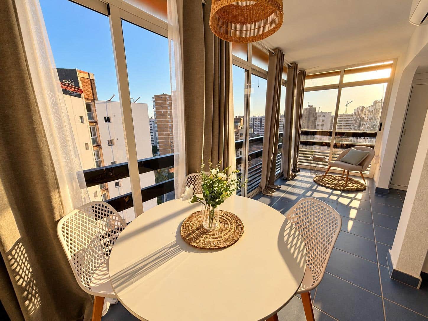 1 soverom Leilighet til salgs i Alicante by med svømmebasseng - € 245 000 (Ref: 10174027)