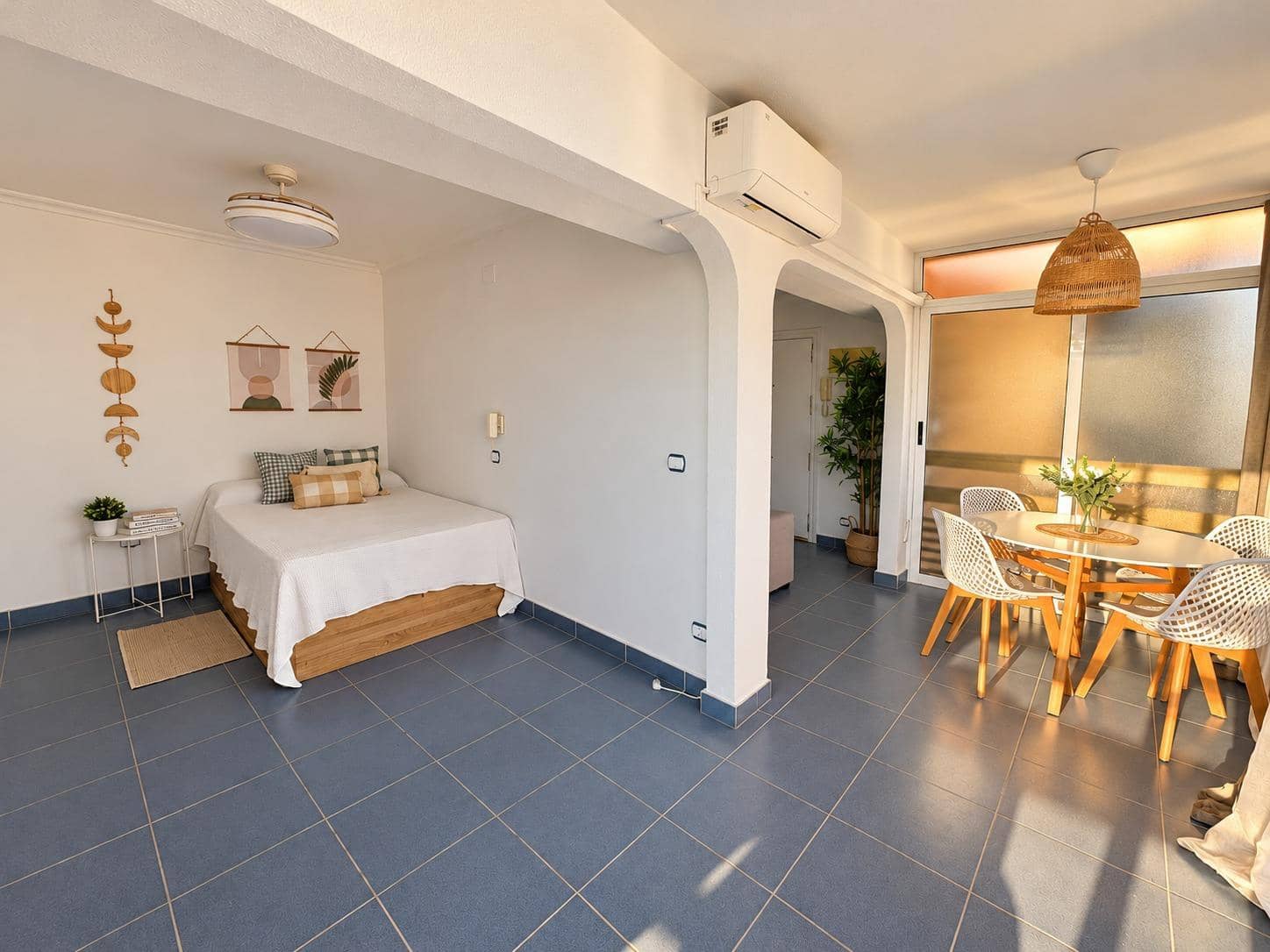 1 soverom Leilighet til salgs i Alicante by med svømmebasseng - € 245 000 (Ref: 10174027)