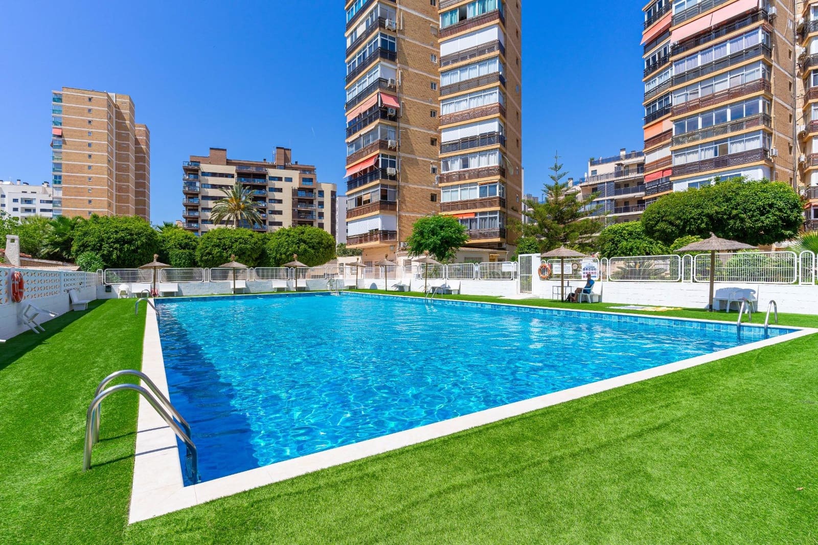 1 soverom Leilighet til salgs i Alicante by med svømmebasseng - € 245 000 (Ref: 10174027)