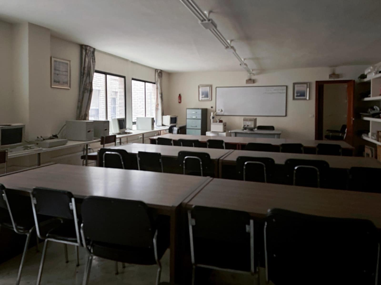 Kommersiell til salgs i Alicante by - € 190 000 (Ref: 9276596)