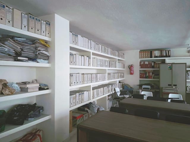 Comercial para venda em Alicante cidade - 190 000 € (Ref: 9276596)