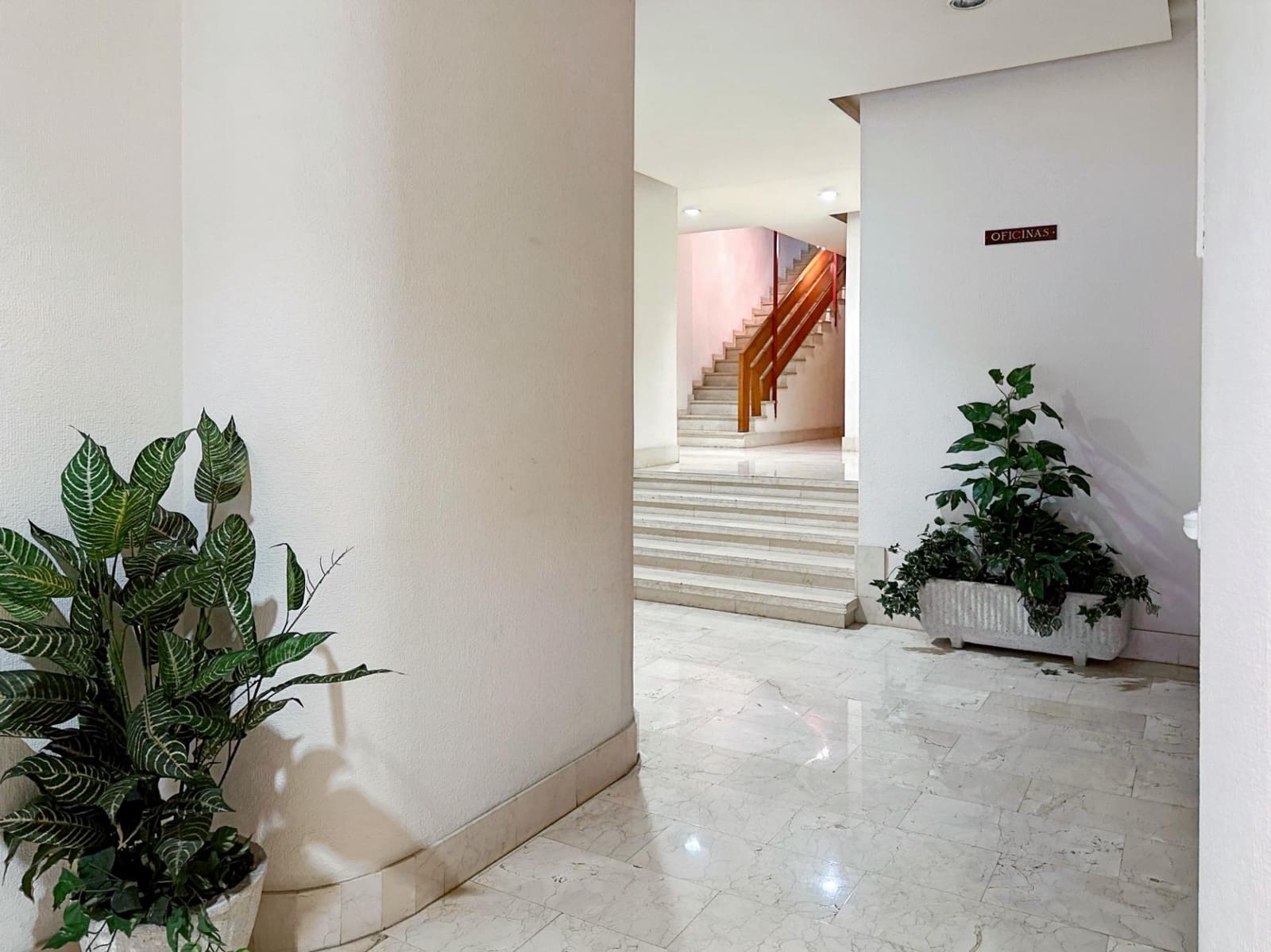 Kommersiell til salgs i Alicante by - € 190 000 (Ref: 9276596)