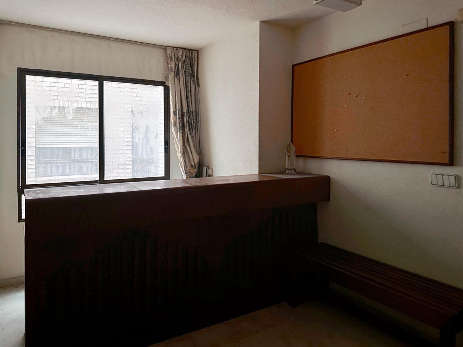 Kommersiell til salgs i Alicante by - € 190 000 (Ref: 9276596)