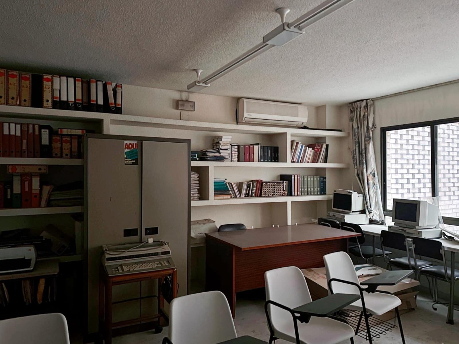 Kommersiell til salgs i Alicante by - € 190 000 (Ref: 9276596)