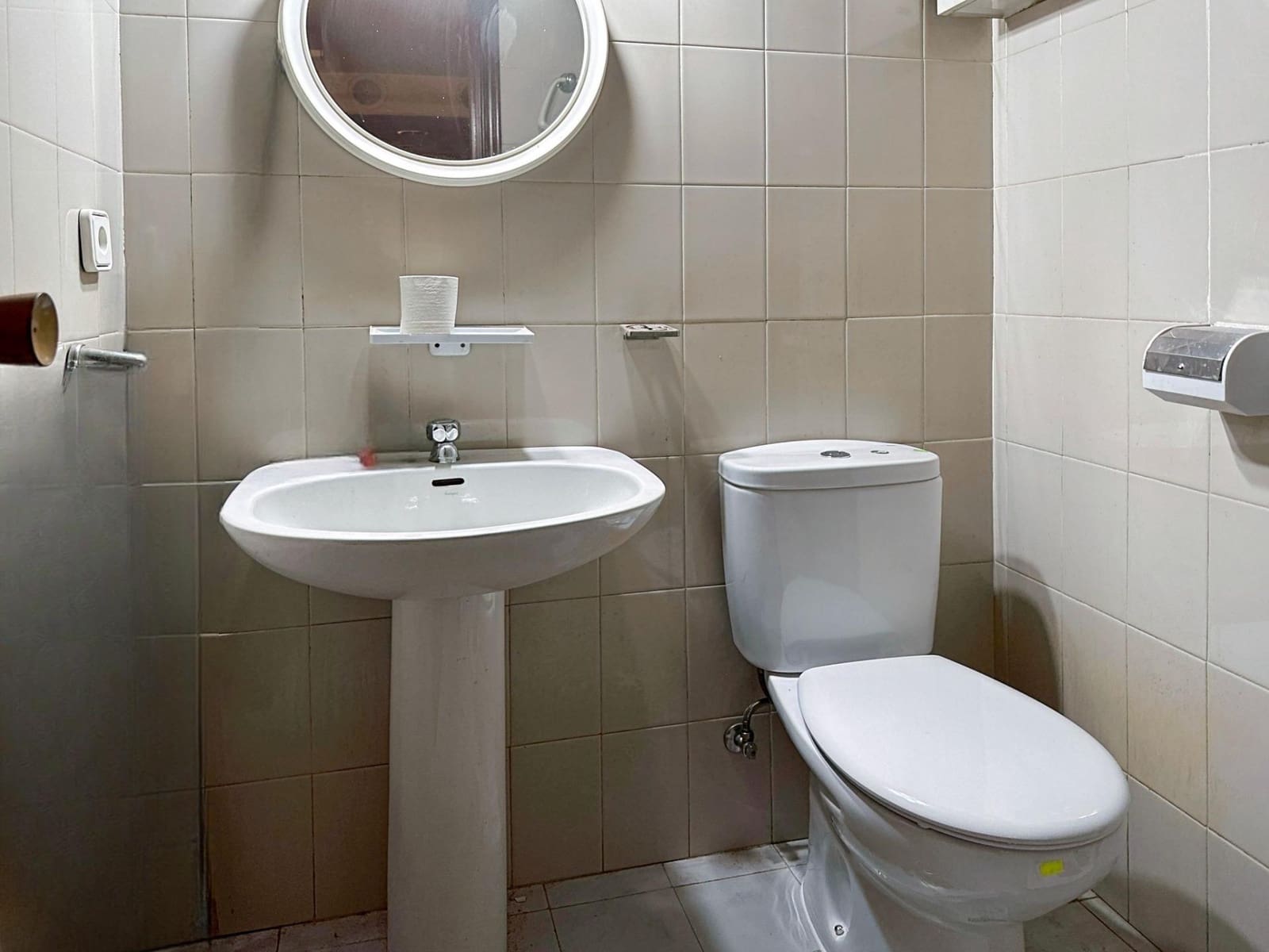 Commercieel te koop in Alicante stad - € 220.000 (Ref: 9276597)