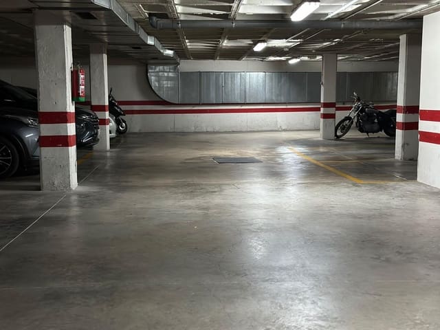 Garage à vendre à Alicante ville - 14 000 € (Ref: 9276598)