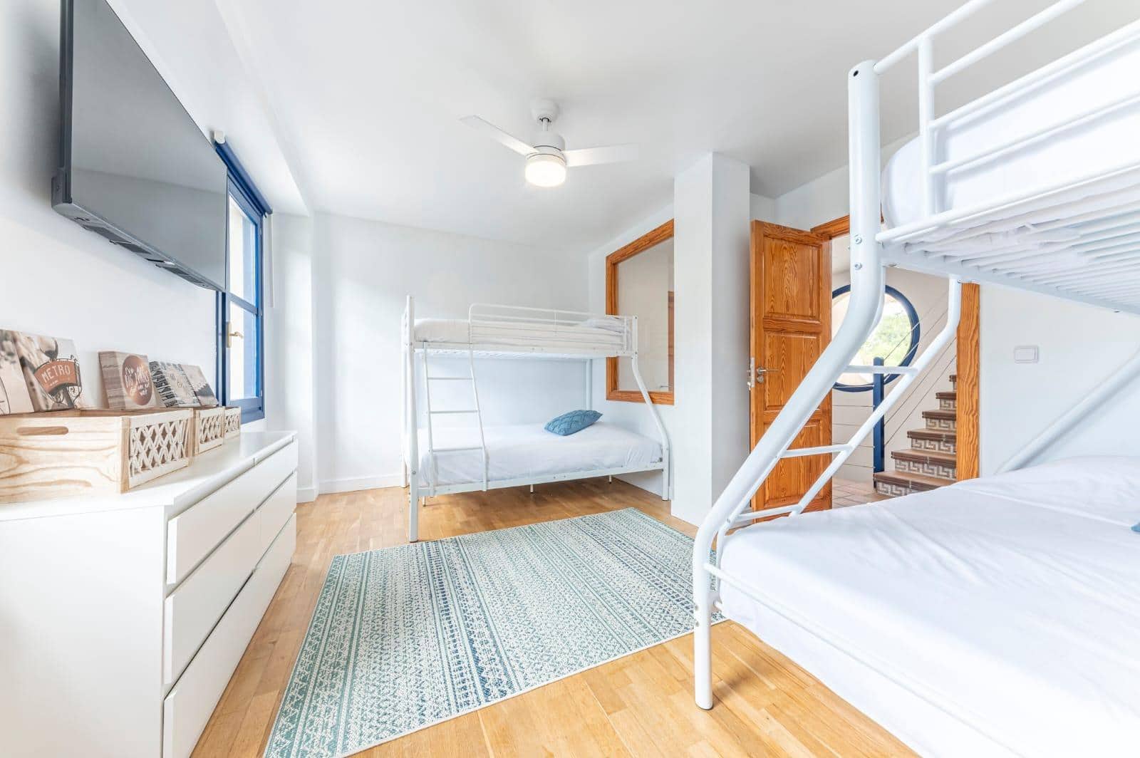 8 soveværelse Villa til salg i Alicante by med swimmingpool garage - € 1.400.000 (Ref: 9276599)