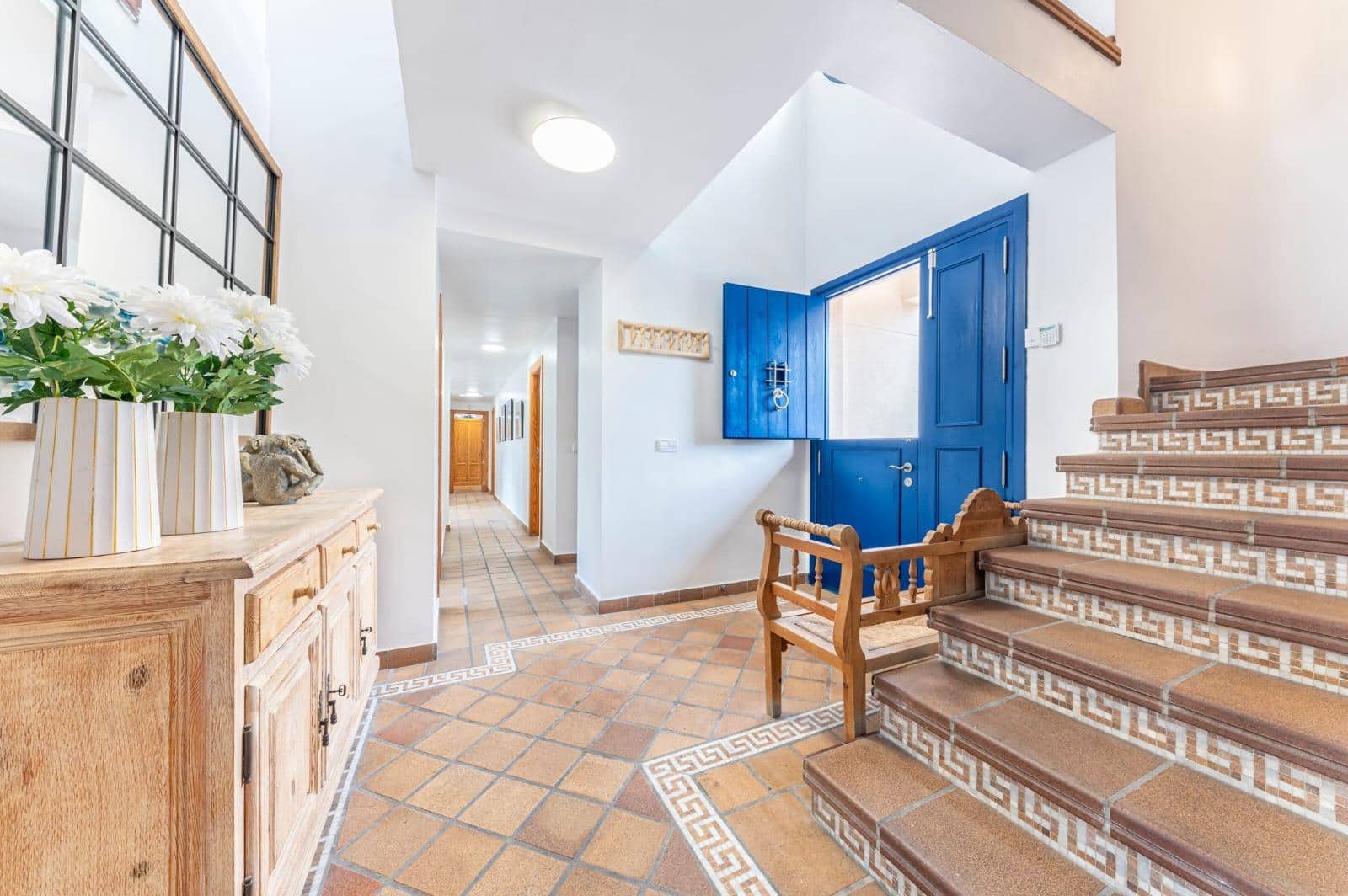 8 soveværelse Villa til salg i Alicante by med swimmingpool garage - € 1.400.000 (Ref: 9276599)