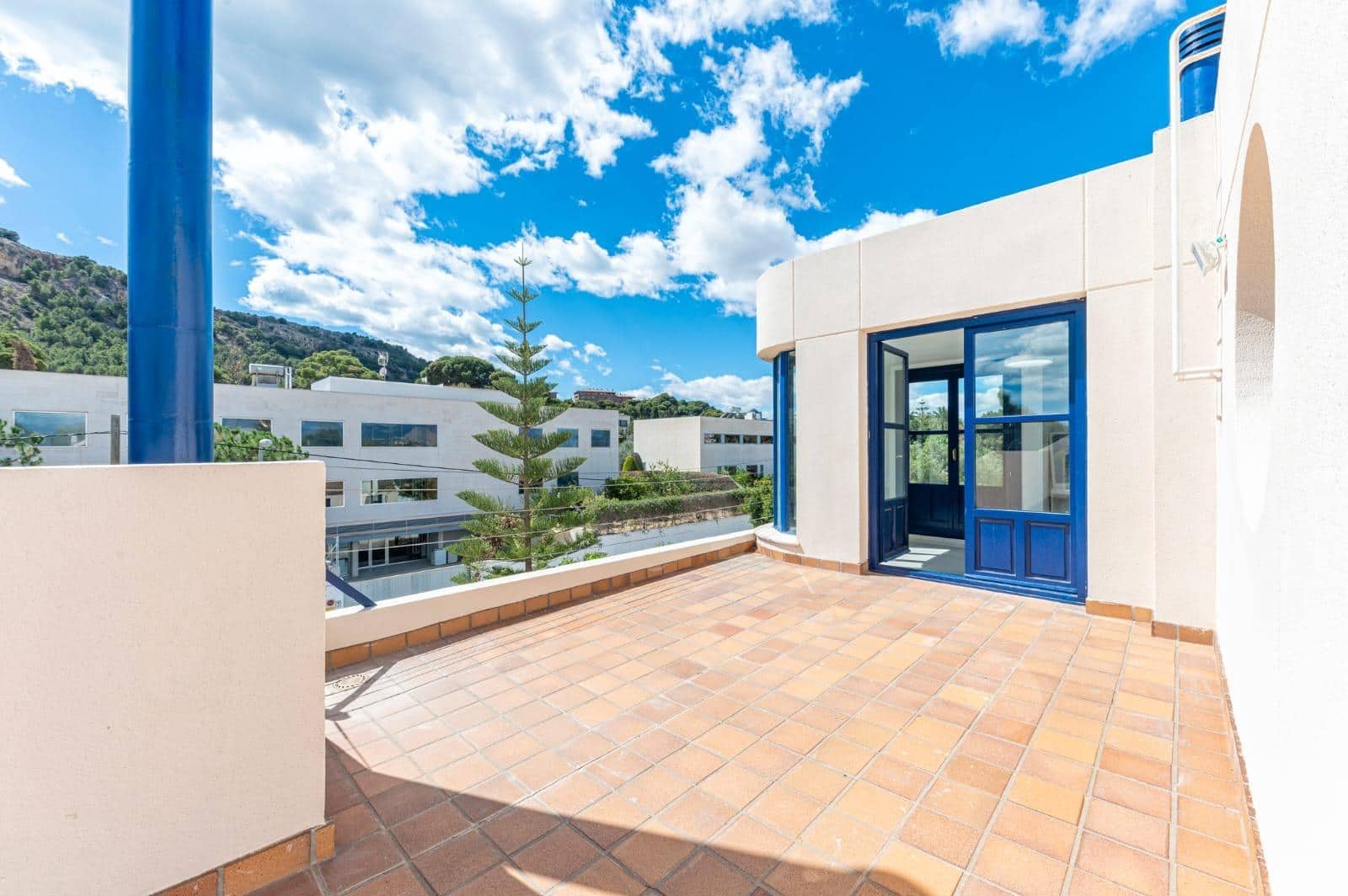 8 soveværelse Villa til salg i Alicante by med swimmingpool garage - € 1.400.000 (Ref: 9276599)