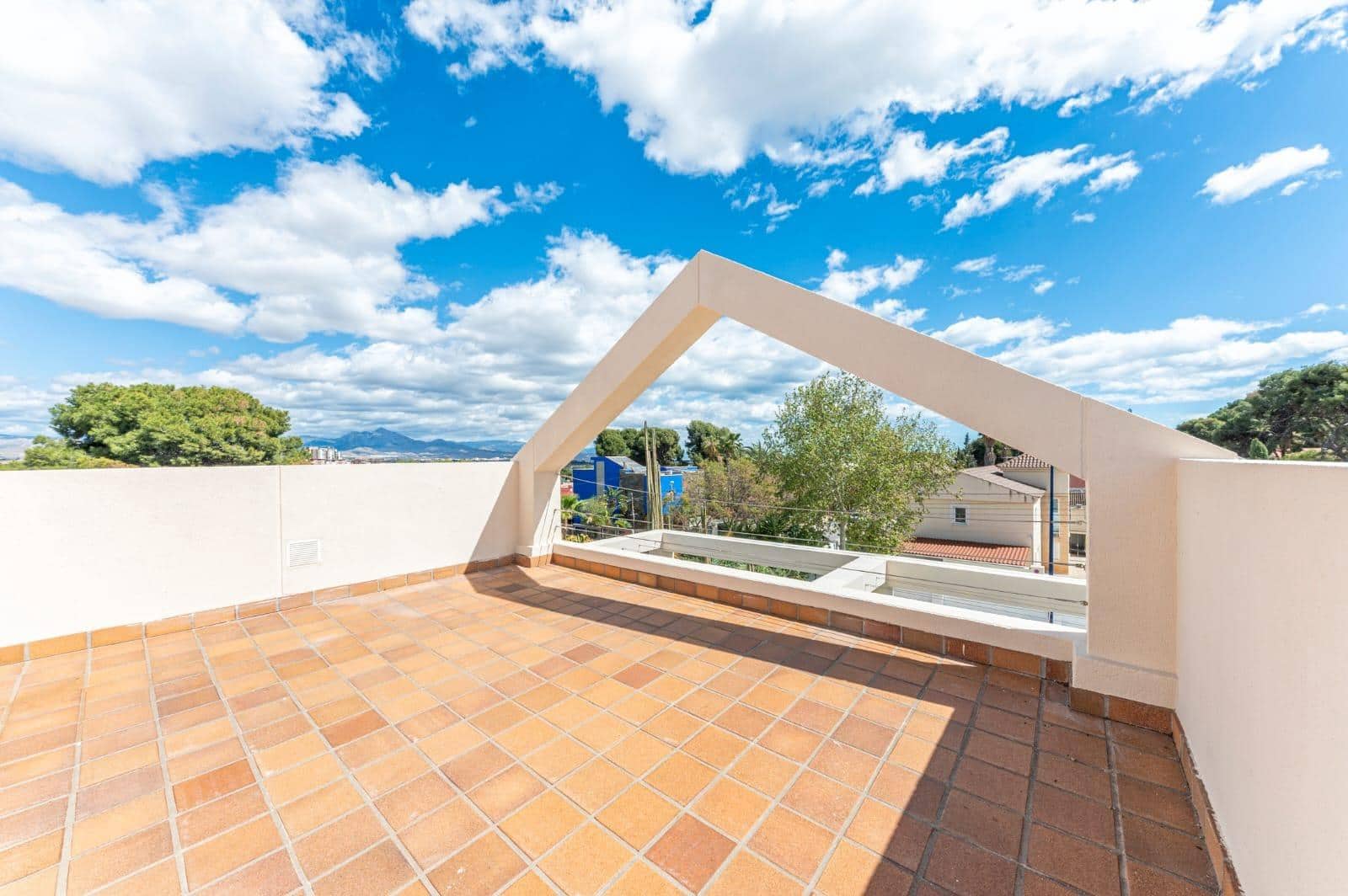 8 soveværelse Villa til salg i Alicante by med swimmingpool garage - € 1.400.000 (Ref: 9276599)