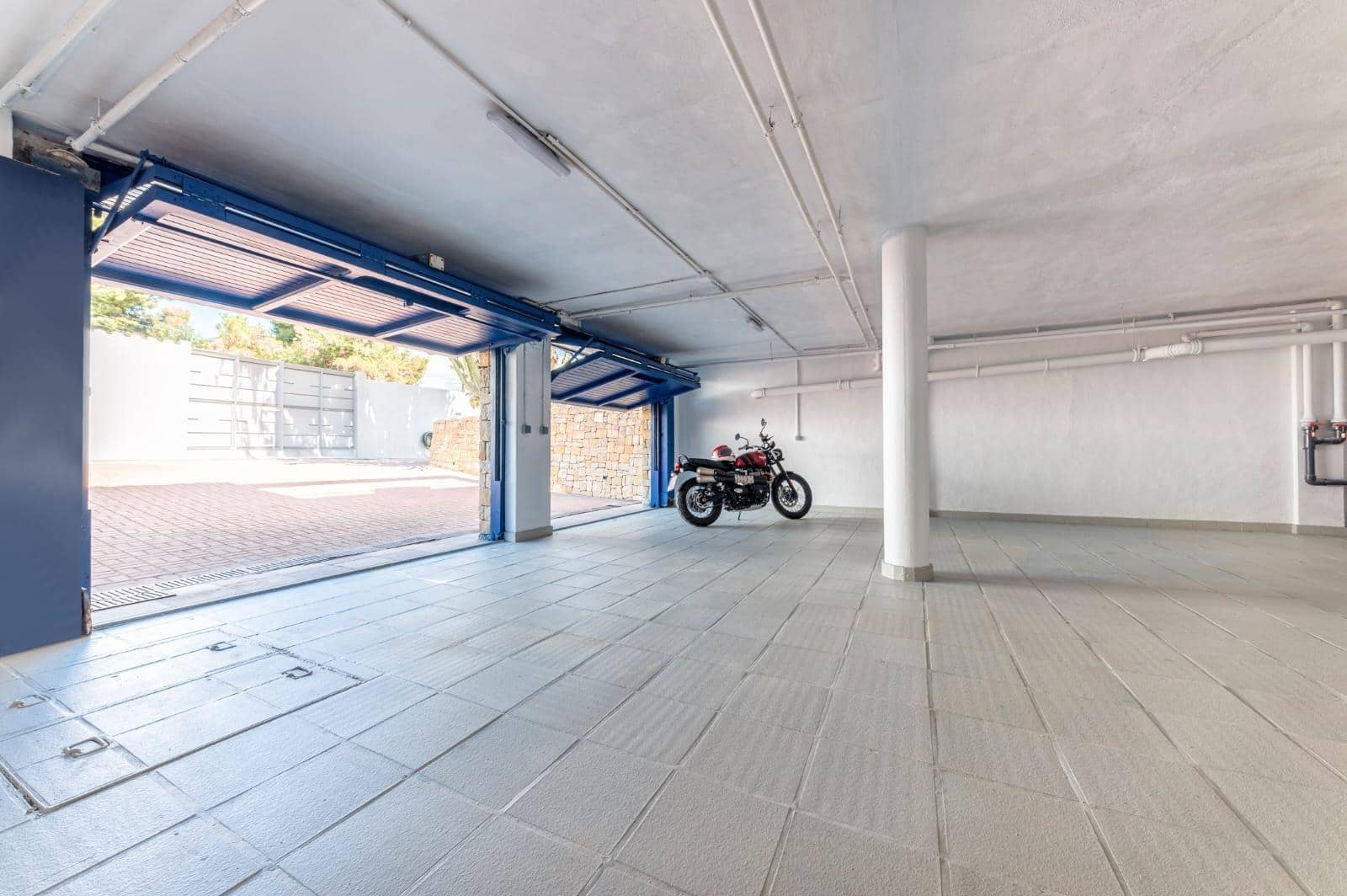 8 soveværelse Villa til salg i Alicante by med swimmingpool garage - € 1.400.000 (Ref: 9276599)