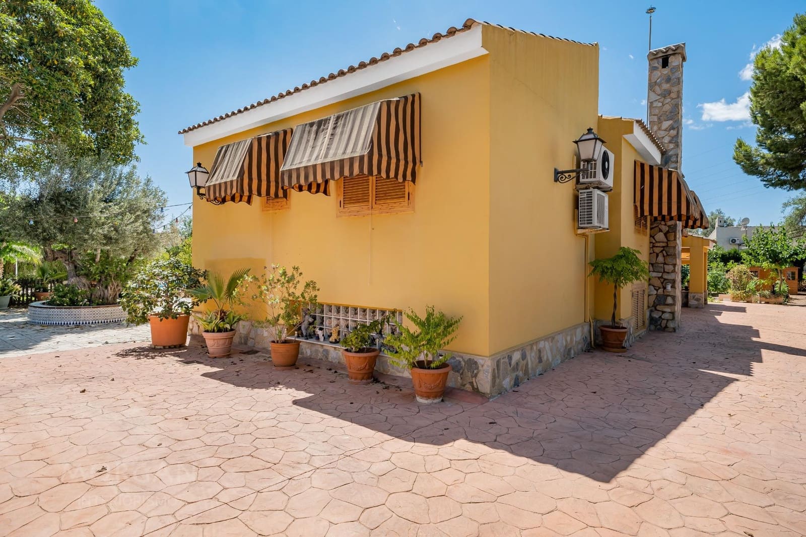 4 sypialnia Willa na sprzedaż w Muchamiel / Mutxamel z basenem - 890 000 € (Ref: 9276600)