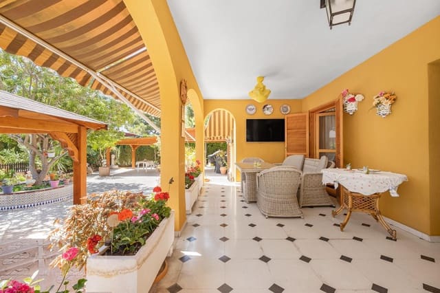 4 sypialnia Willa na sprzedaż w Muchamiel / Mutxamel z basenem - 890 000 € (Ref: 9276600)