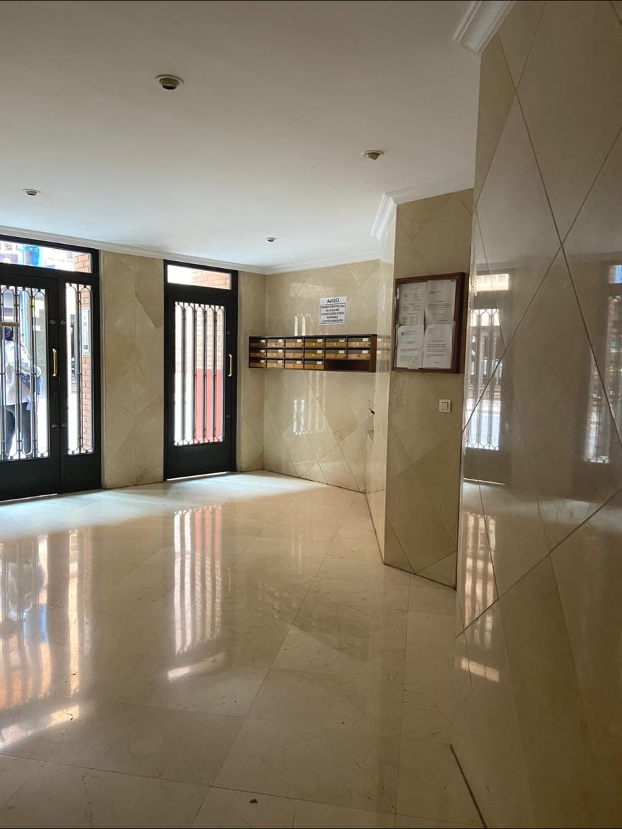 Piso de 3 habitaciones en Alicante / Alacant ciudad en alquiler - 1.550 € (Ref: 9276603)